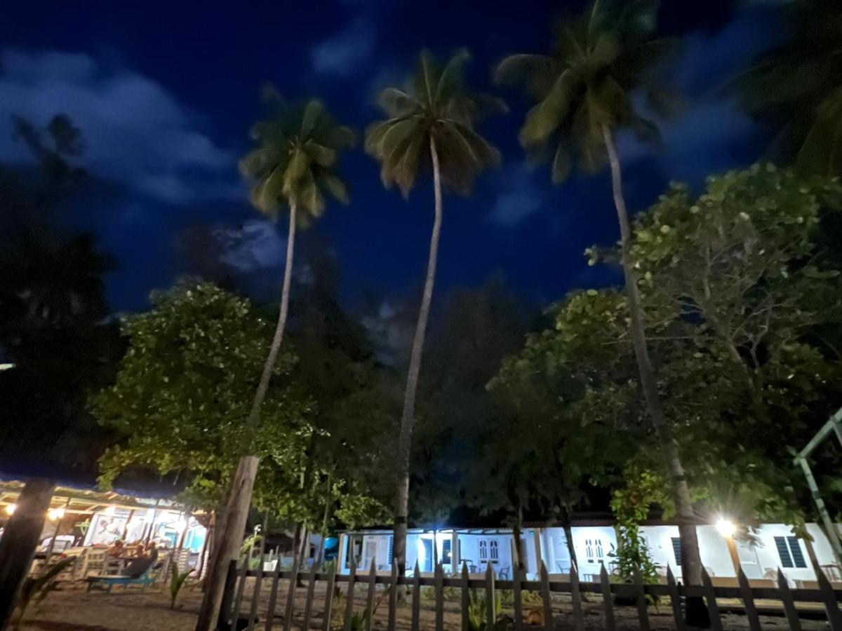 טרינקומאלה French Garden Regish Guest House מראה חיצוני תמונה