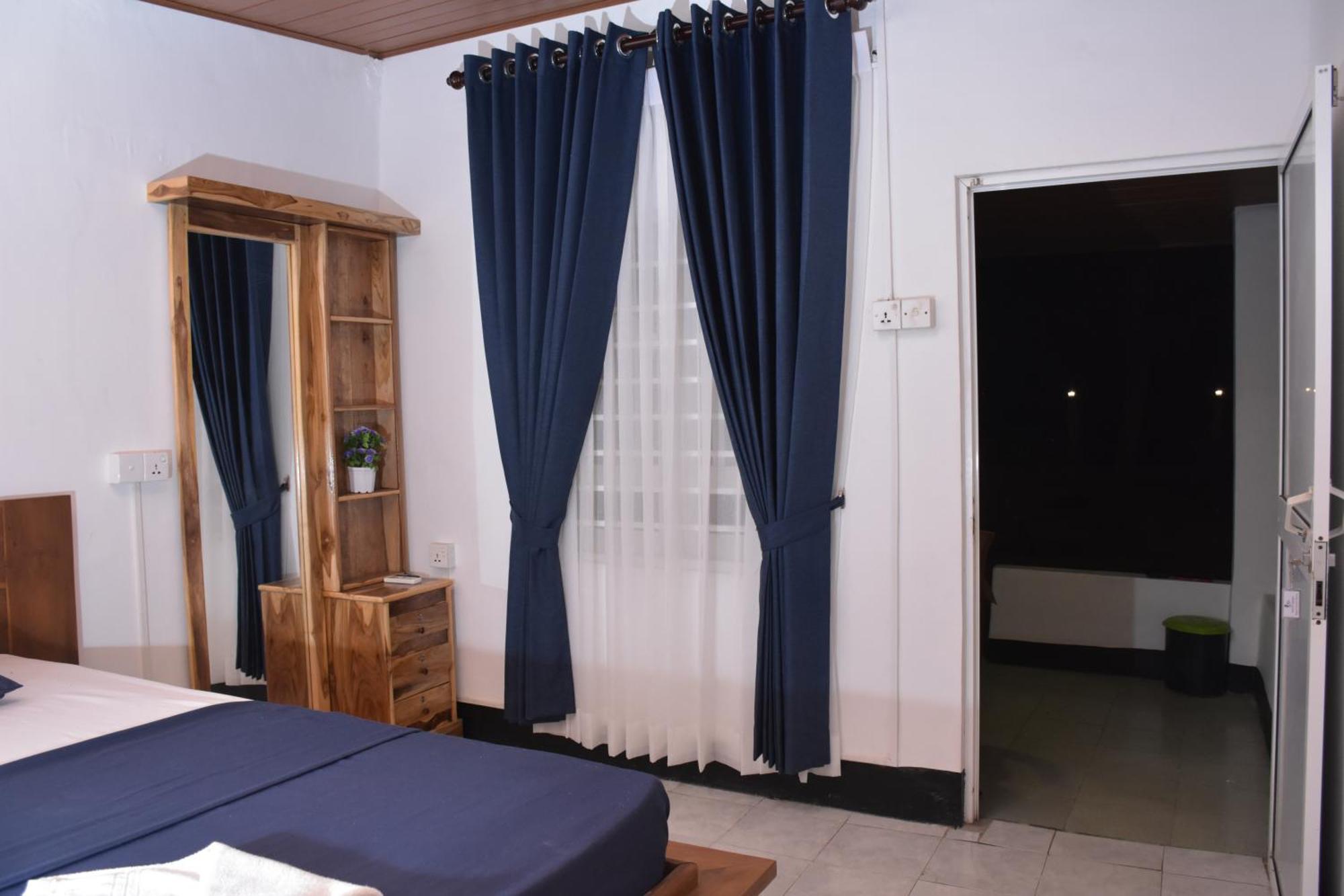 טרינקומאלה French Garden Regish Guest House מראה חיצוני תמונה