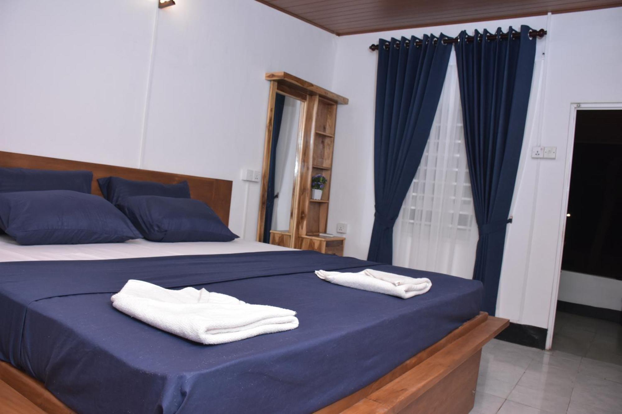 טרינקומאלה French Garden Regish Guest House מראה חיצוני תמונה