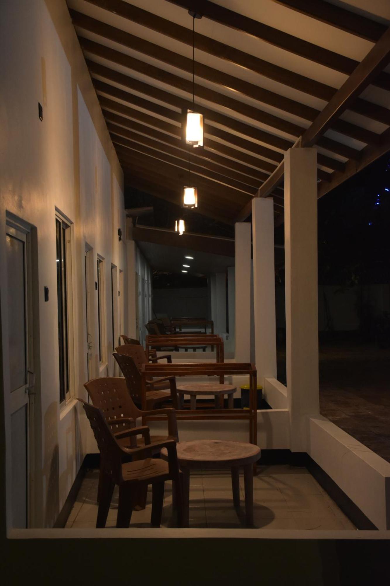 טרינקומאלה French Garden Regish Guest House מראה חיצוני תמונה