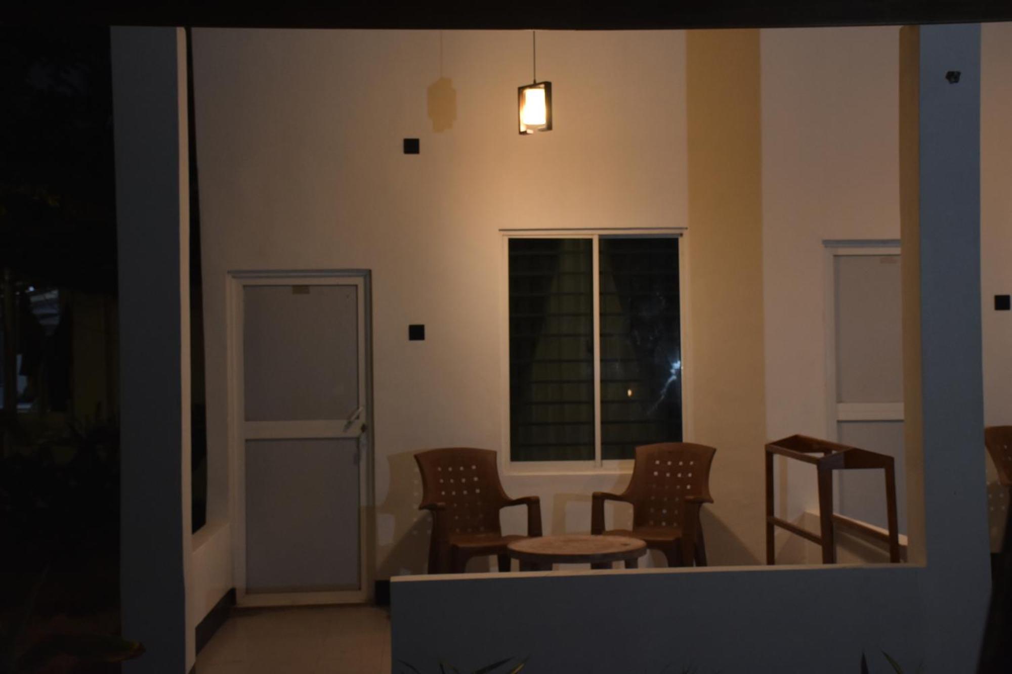 טרינקומאלה French Garden Regish Guest House מראה חיצוני תמונה